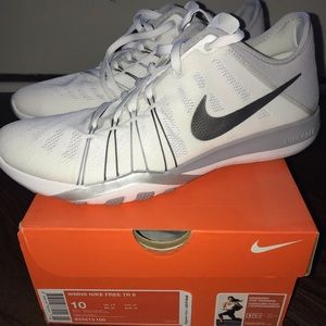 Nike Free TR 6